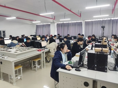 第十五届“蓝桥杯”大赛省赛在我校成功举行