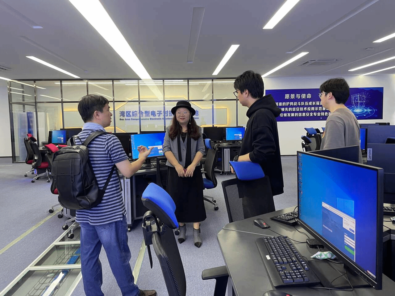 我院师生赴深圳信息职业技术学院开展软件技术交流学习