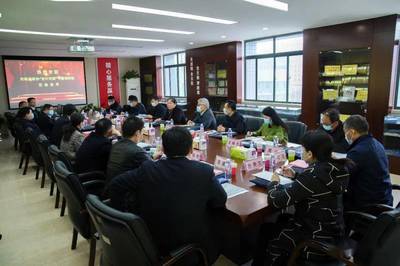 周春艳率‘设计河南’课题研究小组赴郑州开展软件技术交流调研